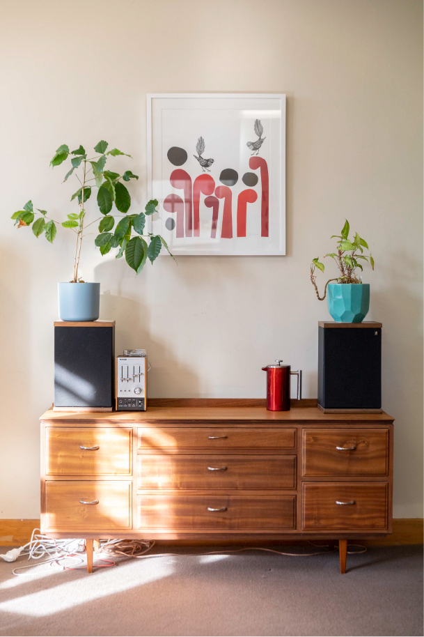 Desk available in Wellington Desk available in Wellington